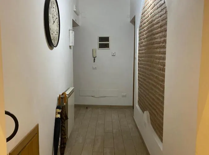 Il Vicolo Di Trastevere Roma
